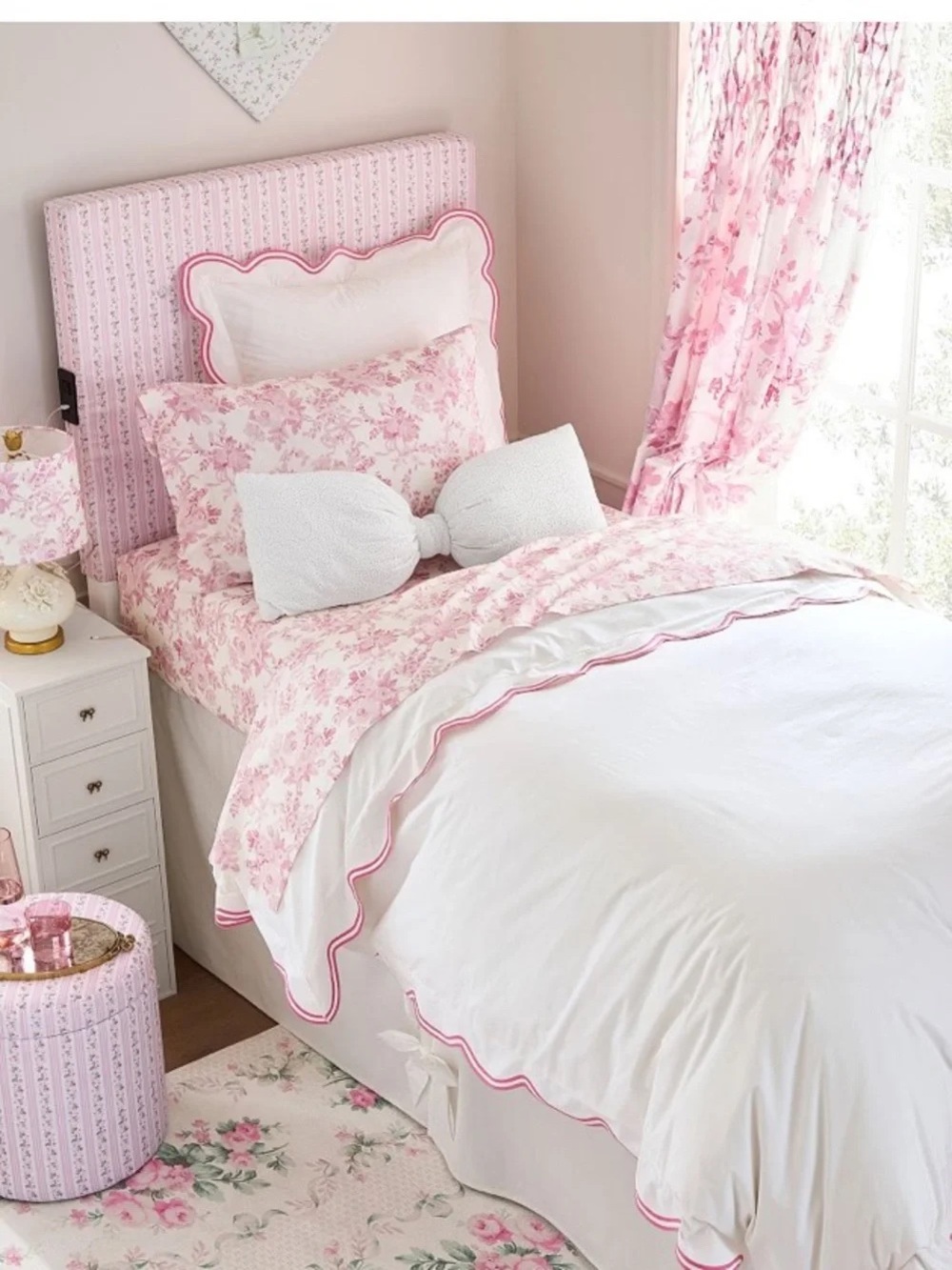 Classic Floral Pink and White Bedding Set by